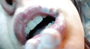 lộ clip sex mới Một cô gái nga có mối quan sex lon mup hệ với một Người Tây ban nha ở nước ngoài.