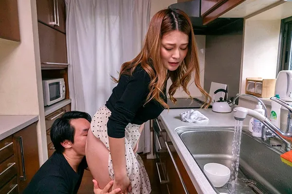 sex jav nangcuc Em trai thất nghiệp đến ở nhờ nhà anh trai rồi thầm yêu luôn chị dâu